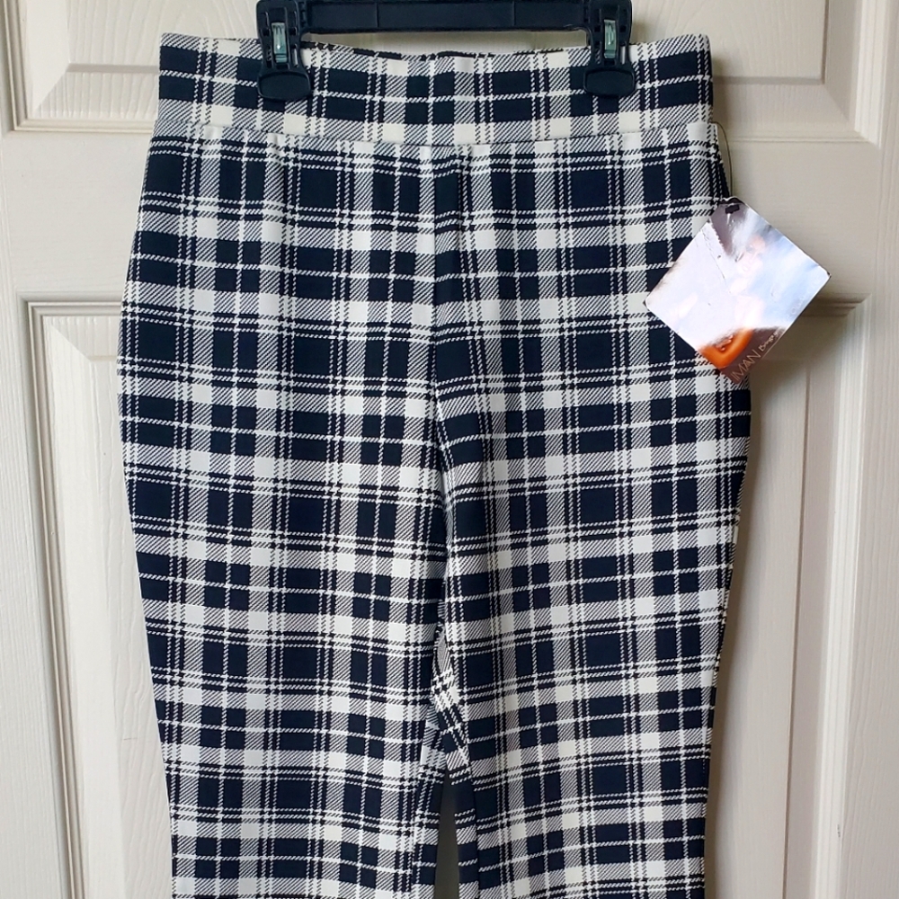 Black and White Boot Cut Pull On Plaid Pants by Iman Global Chic size Small